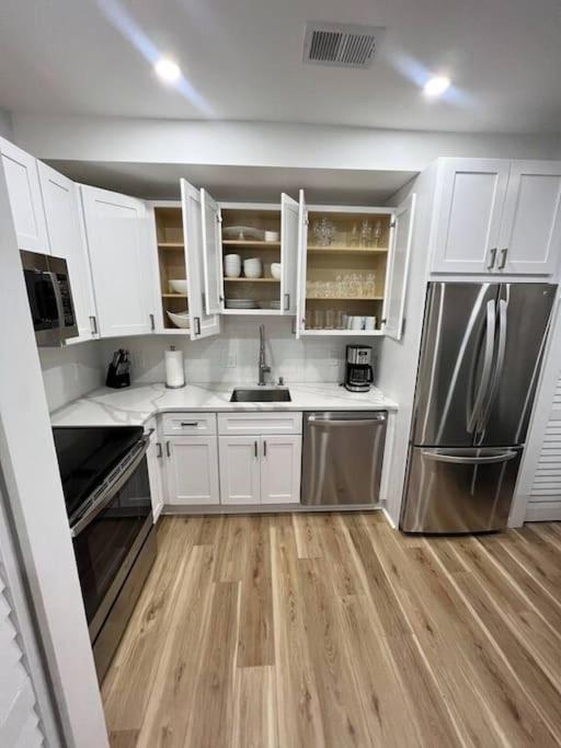 2br Columbia Heights Walk 2 Metro & Shops Apartment *