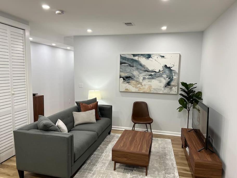 2br Columbia Heights Walk 2 Metro & Shops *